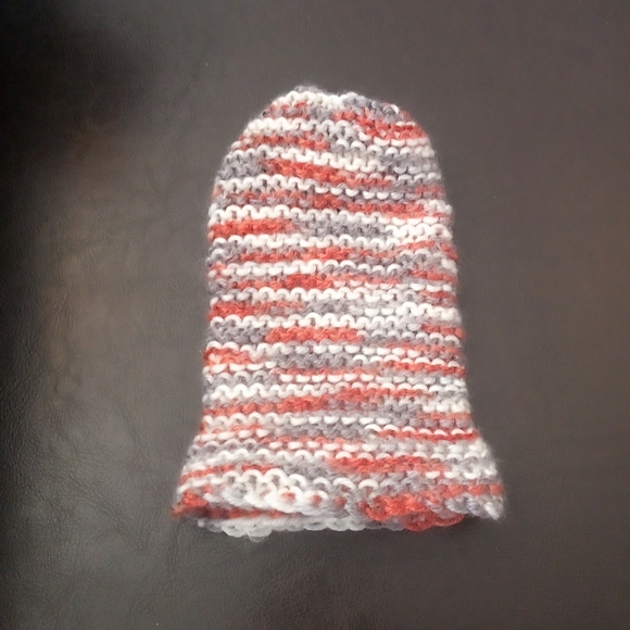 Knitted baby hat - Picture 3 of 3